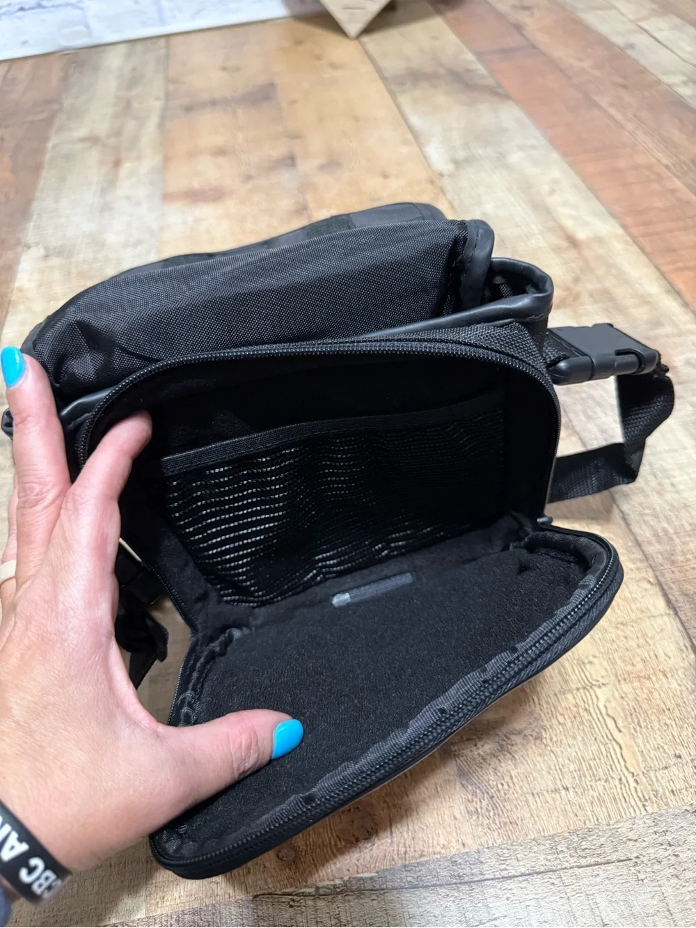 Rare 1999 convertible MTV black fanny pack / satchel.